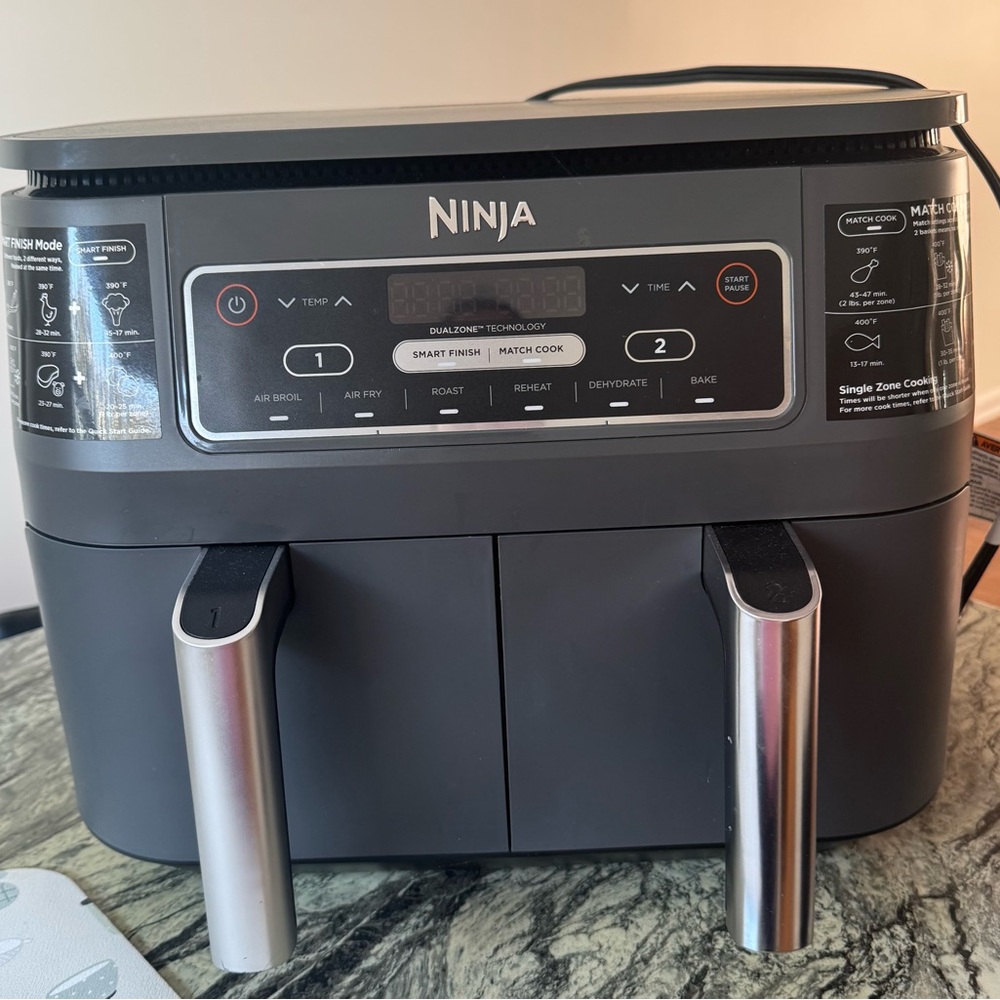 Ninja DualZone Air Fryer with Black and Silver Finish